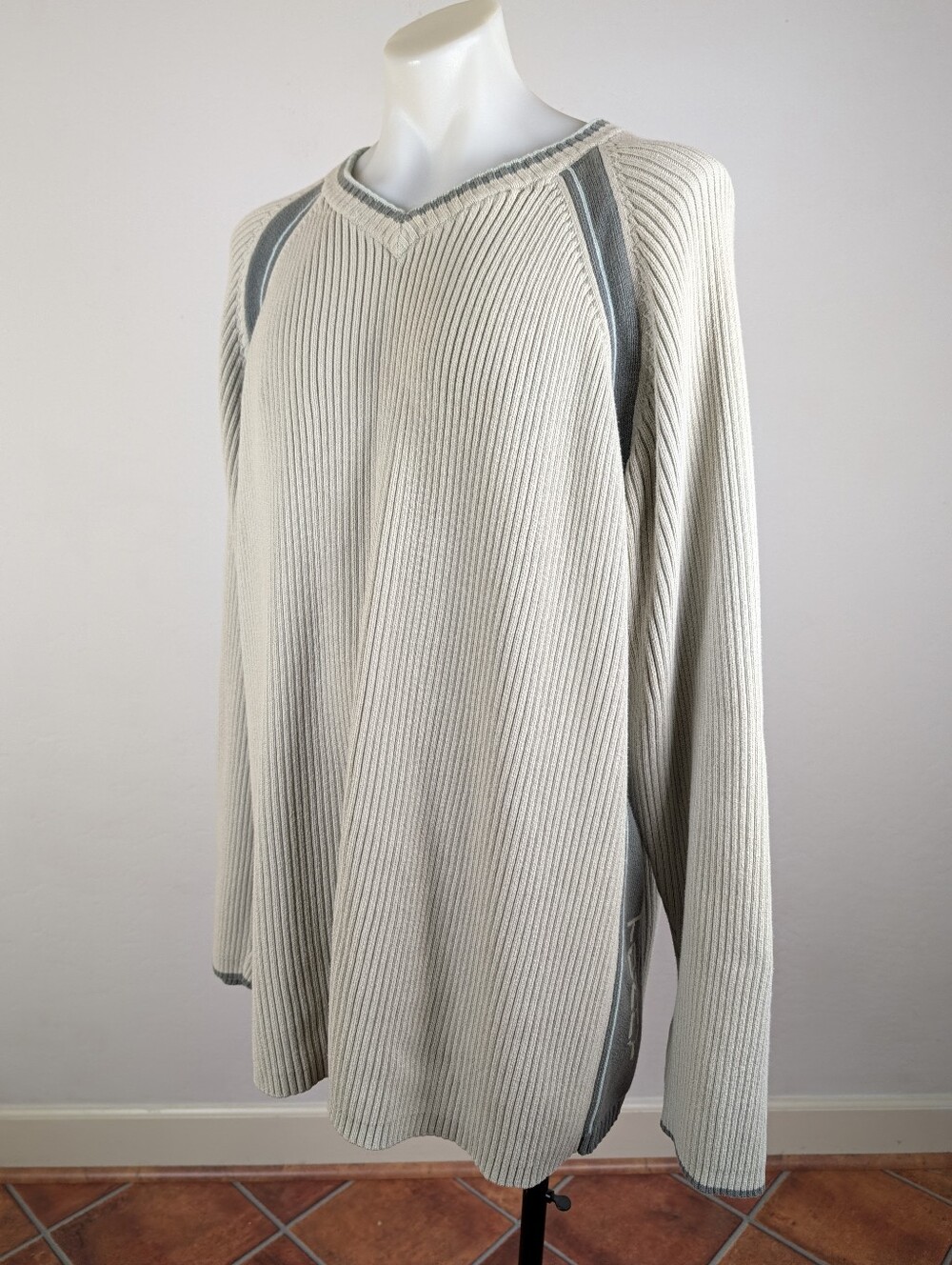 Tommy Hilfiger Red Label Y2K Ribbed Sweater with Gray Trim - Picture 6 of 10